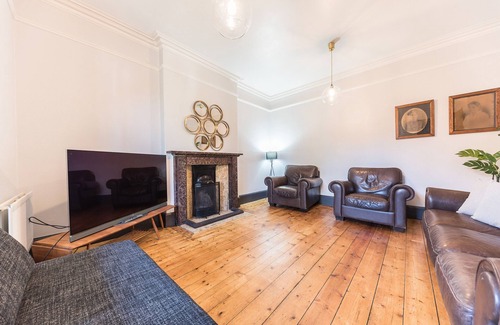Coniston Cottage | WAVERLEY, pet friendly, with open fire in Coniston