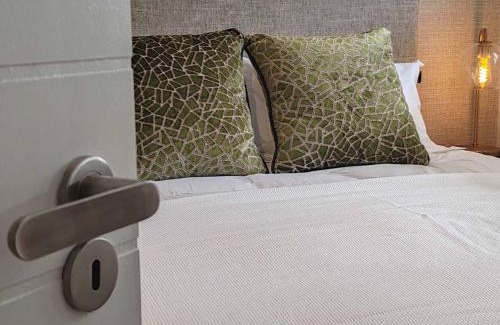 Redhill Apartment | Wavescapes Stylish Beach Getaway