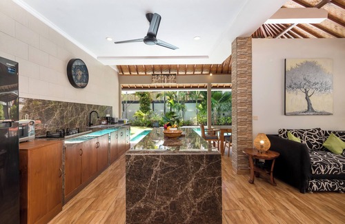 Laksmana Villa | Wayan is a fantastic 5 bedroom villa in the heart of Seminyak