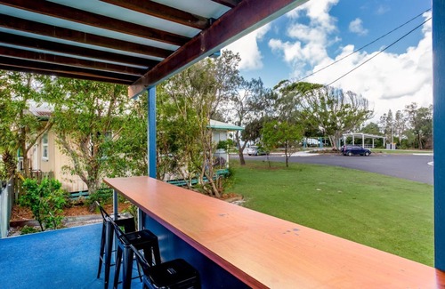 Rainbow Beach House | Wayfarers Beachouse - Rainbow Beach. Everything you need, just metres to the beach. Pets welcome
