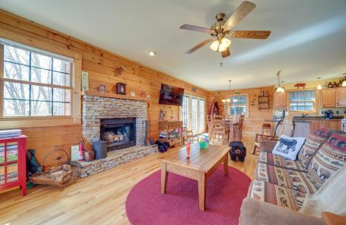 Settlers Ridge House | Waynesville Vacation Rental with Mountain Views!