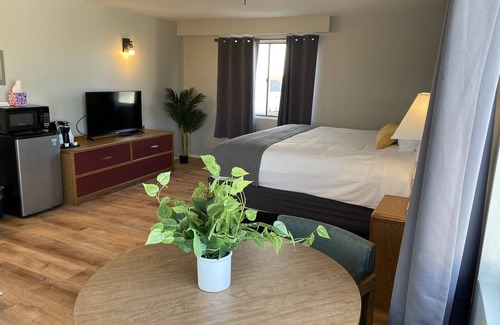 Hampton Hotel | Ways Motel