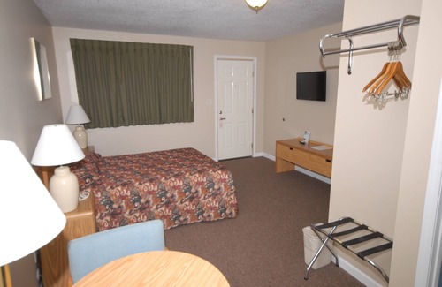St Ignace Hotel | Wayside Motel