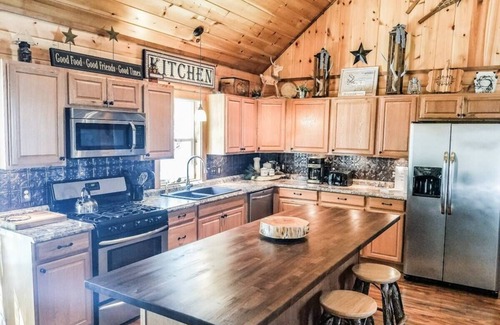 Abbot Cabin | WE ARE DOG FRIENDLY.nThe Goal: Relax in the peaceful woods of Northern Maine