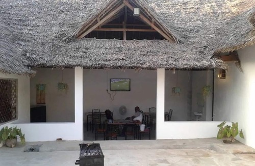 Kilifi House | We have affordable lodges close to the beach 3