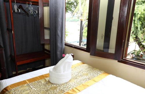 Luang Prabang Bed & Breakfast | We House River View Hotel And Travel