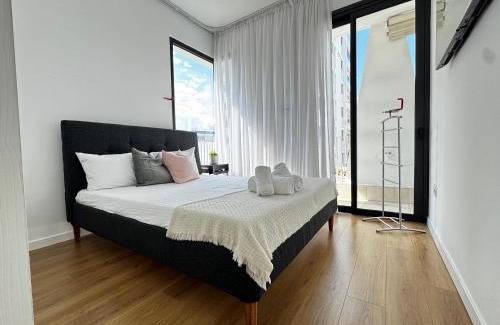 City Centre Apartment | Wealthystays Premium Residence