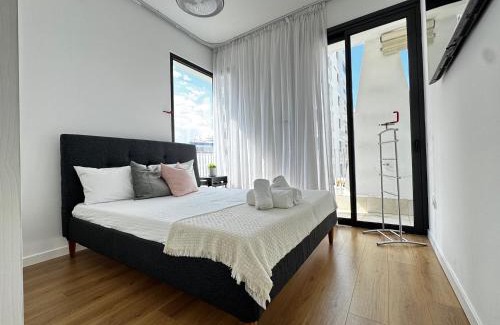City Centre Apartment | Wealthystays Premium Residence