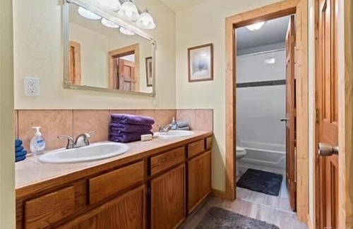 Spring Valley Cabin | Webbel Alliance Basecamp - Galactic Lake Views, Hot Tub, WiFi, Family Adventures