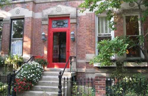 Mid-North District Apartment | webster house