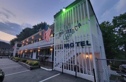 Weirs Beach Hotel | Weirs Beach Motel & Cottages