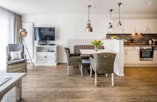 Busum Apartment | Weisse Villa - Apartment für 2 Personen am Hafen von Büsum