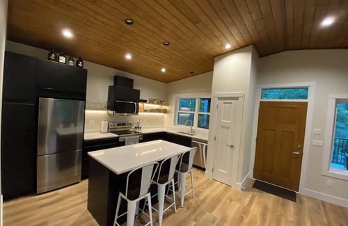 Courtenay House | Welcome to Oak & Fern Suite