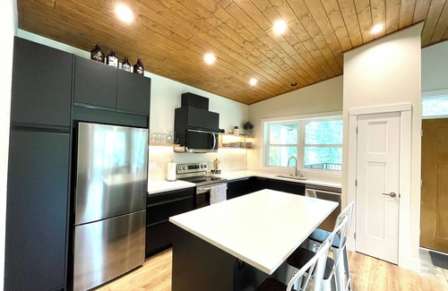 Courtenay House | Welcome to Oak & Fern Suite