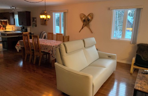 Saint-David-de-Falardeau House | Welcome to Chalet de Claude, at the foot of Monts-Valin