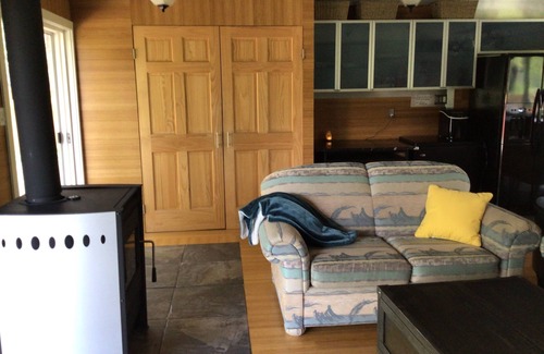 West Kelowna Estates House | WELCOME! FULLY FURNISHED PRIVATE Central location GOLF BEACH WINERIES ⛷️3 HIL