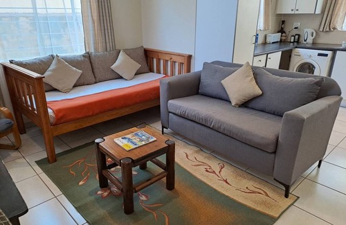 Greater Johannesburg Metropolitan Area Apartment | Welcome Home - A centrally located Guest Suite