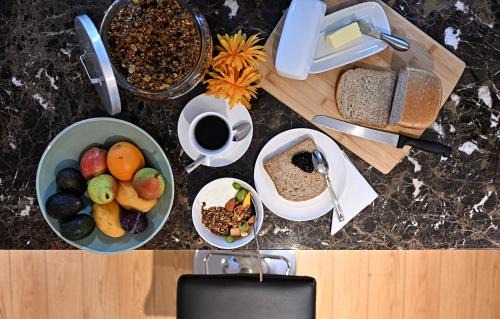 Davenport Bed & Breakfast | Welcome Home! Acores Bed & Breakfast