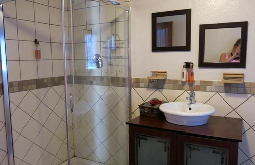 Bloemfontein Apartment | Welcome to A Cherry Lane Self Catering and B&B