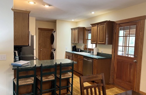 Mount Nebo House | Welcome to Almost Heaven. Short walk to Summersville lake! Sleeps 8, hot tub.