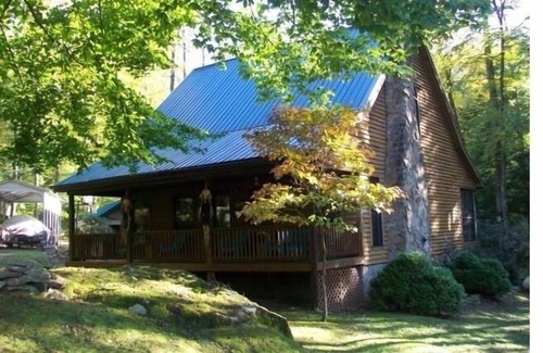 Mount Nebo House | Welcome to Almost Heaven. Short walk to Summersville lake! Sleeps 8, hot tub.