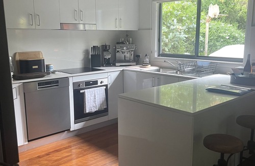 Mittagong Cottage | Welcome to Banksia Cottage in Mittagong, walking distance to cafes, shops & lake