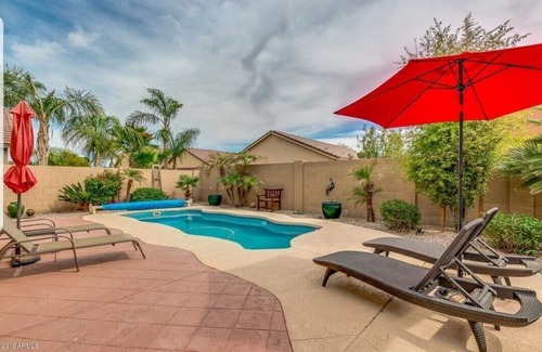 Maricopa House | Welcome to Desert Paradise - Enjoy the Southern Facing Patio and Heated Pool!