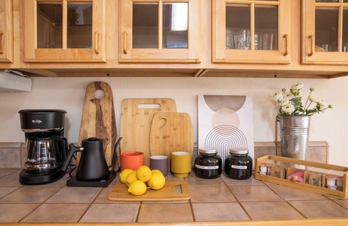 Groveland House | Welcome to Gallery House: Family friendly retreat 25 miles from Yosemite