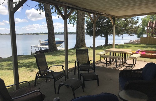 Madison House | Welcome to Millie’s on Lake Madison, a quiet and peaceful family getaway!