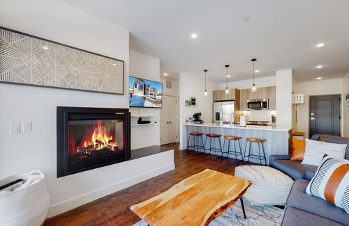 Silverthorne Condo | Welcome to Mountain Dreams + River Streams!