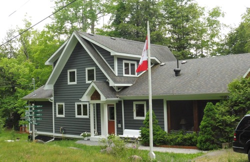 Utterson Cottage | Welcome to Muskoka Sol, your all-day sun vacation in the heart of Muskoka!