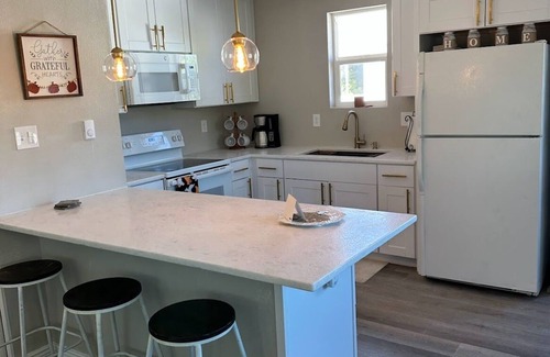 Erie House | Welcome to our charming cottage in the heart of downtown Erie!