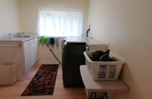 Kamloops House | Welcome to our home. We speak English and mandarin if needed.