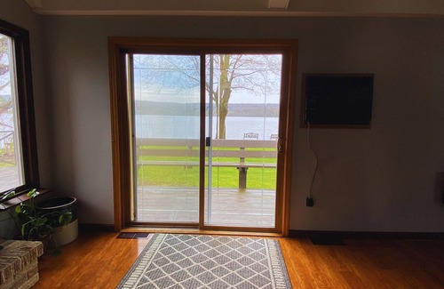 Lily Dale House | Welcome to our inviting all-season Lakefront Retreat near Lily Dale and Fredonia