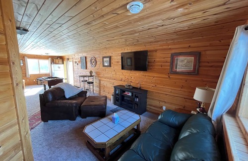 Princeton House | Welcome to Princeton Pines! 3-BDRM HOUSE/2.5 ACRES/FIREPIT/FOOSBALL/Wii/SUNSETS!