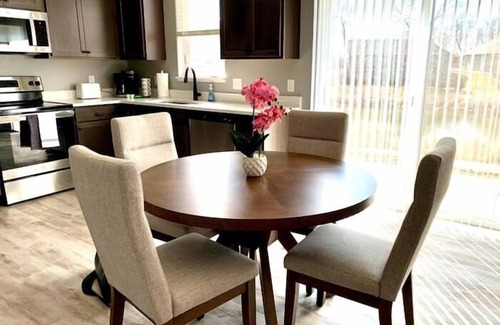 Mankato House | Welcome to Serenity - Spacious 4-bedroom townhome in Mankato minutes from MSU