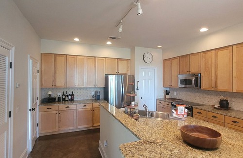 Downtown Villa | Welcome to the Seville Sunrise. Walkable with amazing views of Pensacola Bay.