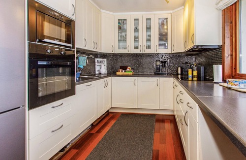 Vestnes House | Welcome to this beautiful cottage in Vågstranda.