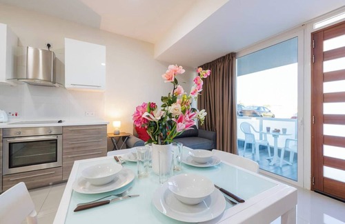 Għadira Apartment | Welcome to this charming one-bedroom apartment located in Mellieha, Malta