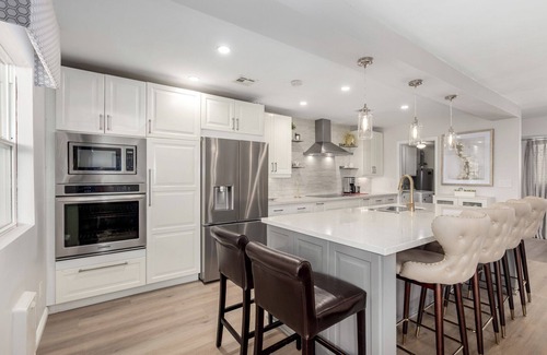 South Scottsdale Condo | Welcome to this fully furnished rental home in Old Town Scottsdale Walk or bike.