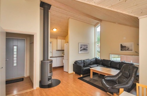 Hervik House | Welcome to this great vacation home in idyllic Liarvåg in Tysvær.