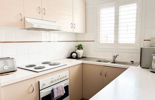 Wagga Wagga Apartment | Welcome to Travers Terrace – Your Central Wagga Retreat!