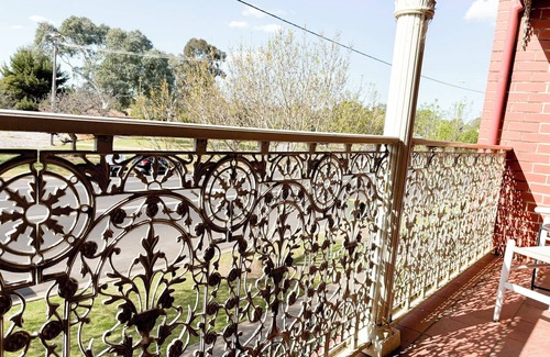 Wagga Wagga Apartment | Welcome to Travers Terrace – Your Central Wagga Retreat!