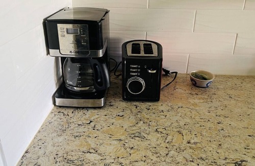 Estate Salt River Condo | Welcome to Turtle's Nest of Gentle Winds Condominiums! 2 bedrooms, 2 baths! Pool and beach access!