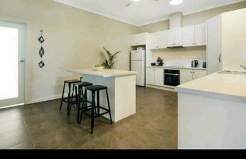 Mount Gambier House | Welcome to White on Height We can Accommodate a Large Group