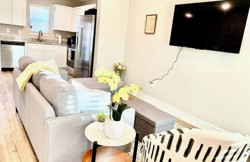 Biloxi House | Welcome to your coastal cottage, a charming 3-bedroom beach home!