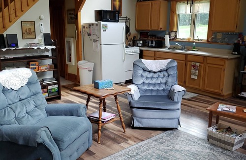 Keuka Park Cabin | WELCOME! WE ARE PET FRIENDLY.