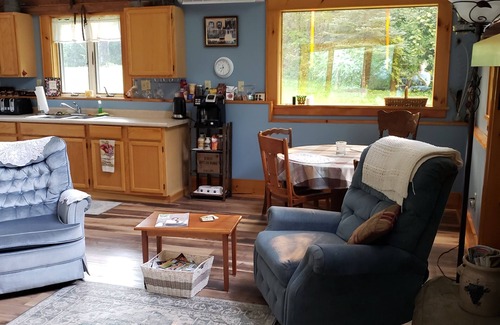 Keuka Park Cabin | WELCOME! WE ARE PET FRIENDLY.