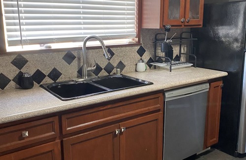 Inglewood House | Welcome! Your Home Near SOFI Stadium, INTUIT Dome, Kia Forum, and LAX awaits!nn