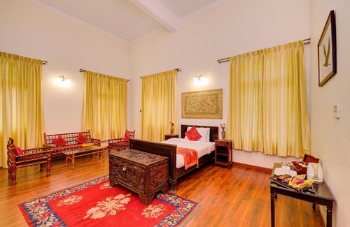 Sandur Hotel | WelcomHeritage Shivavilas Palace, HAMPI